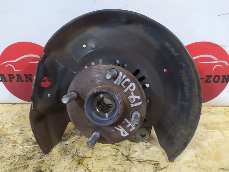 Ступица Toyota Ist NCP61 1NZ-FE 2005 передняя правая (б/у)