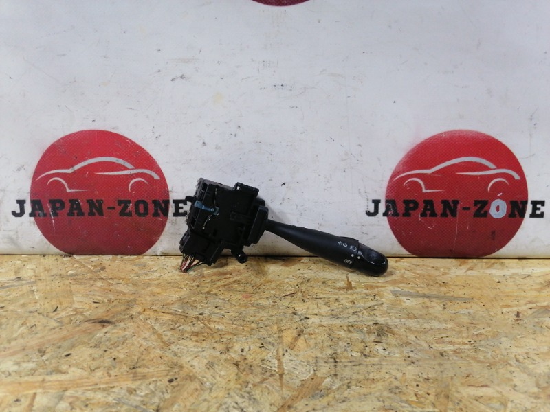 Переключатель фар Toyota Corolla Runx NZE121 1NZ-FE 2001 (б/у)
