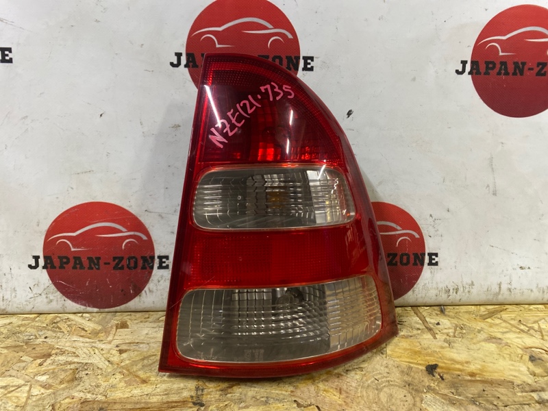 Фонарь стоп-сигнала Toyota Corolla Fielder NZE121 1NZ-FE 2002 правый (б/у)