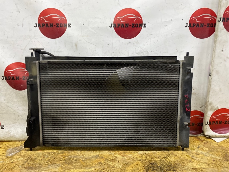 Радиатор двигателя Mitsubishi Colt Z27A 4G15 2003 (б/у)