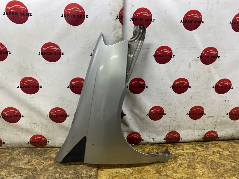 Крыло Nissan Liberty RM12 QR20DE 2002 переднее правое (б/у)