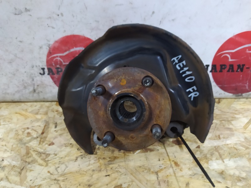 Ступица Toyota Sprinter AE110 5A-FE 2000 передняя правая (б/у)