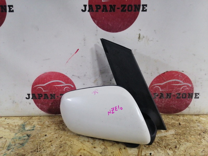 Зеркало боковое Toyota Wish ZNE10G 1ZZ-FE 2004 правое (б/у)
