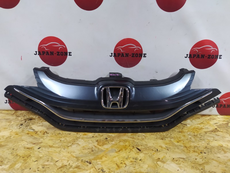 Решетка радиатора Honda Fit GK3 L13B 2014 (б/у)