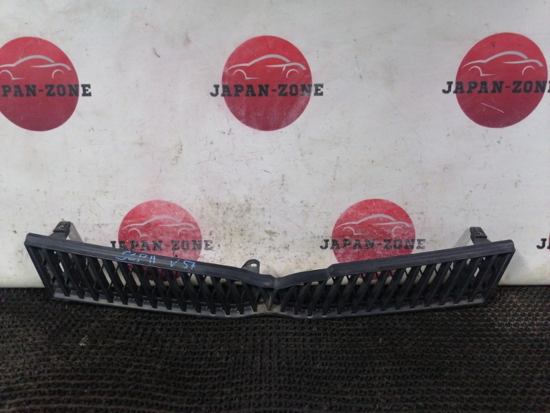 Решетка радиатора Toyota Platz SCP11 1SZ-FE 2000 (б/у)