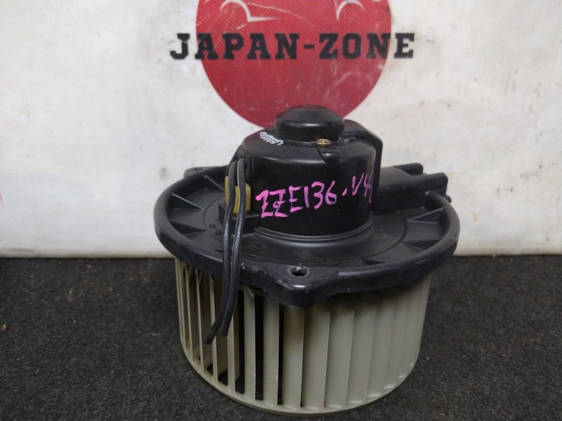 Вентилятор печки Toyota Voltz ZZE136 1ZZ-FE 2002 (б/у)