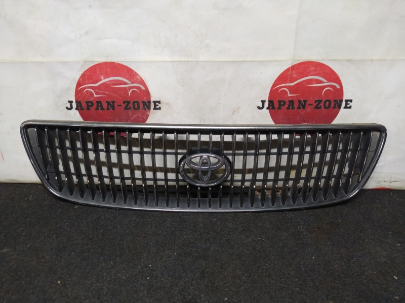 Решетка радиатора Toyota Aristo JZS161 2JZ-GTE 2004 (б/у)