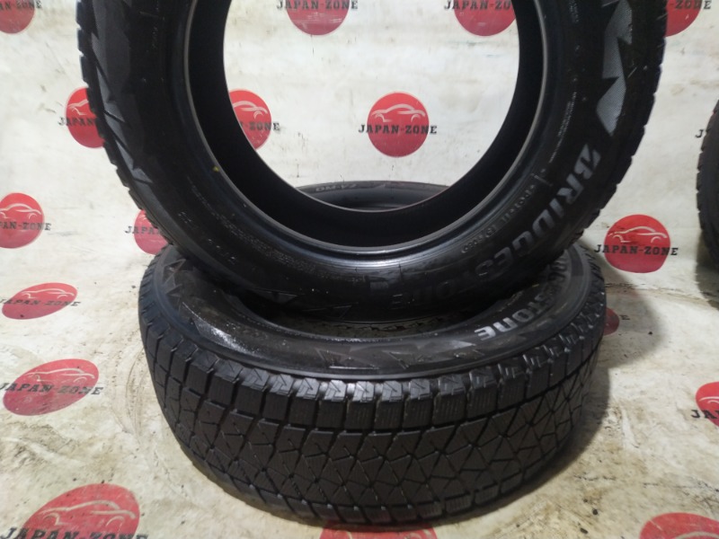 Комплект из 2-х шин R17 Bridgestone BLIZZAK DM-V2 (б/у)