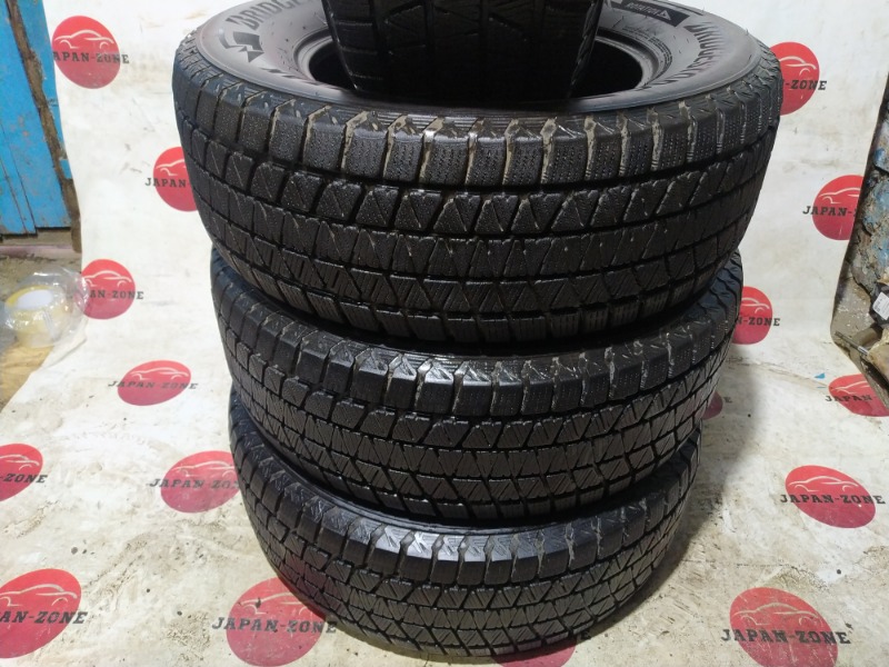 Комплект из 4-х шин R17 Bridgestone BLIZZAK DM-V3 (б/у)