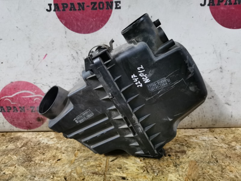 Корпус воздушного фильтра Toyota Platz 2002 NCP12 1NZ-FE 17700-21050 контрактная