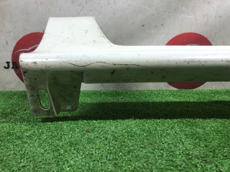 Порог левый Nissan Wingroad WHNY11 QG18DE