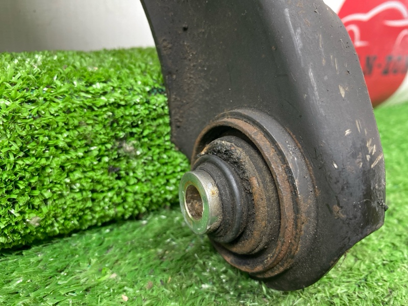 Рычаг подвески передний левый Inspire 1998 UA4 J25A