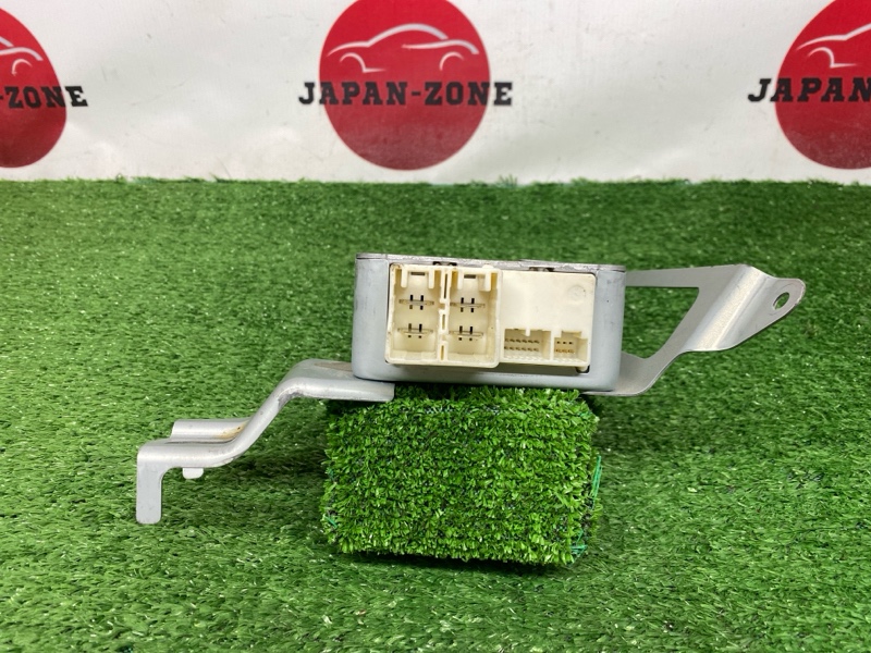 Блок управления рулевой рейкой Toyota Corolla Fielder NZE141G 1NZ-FE