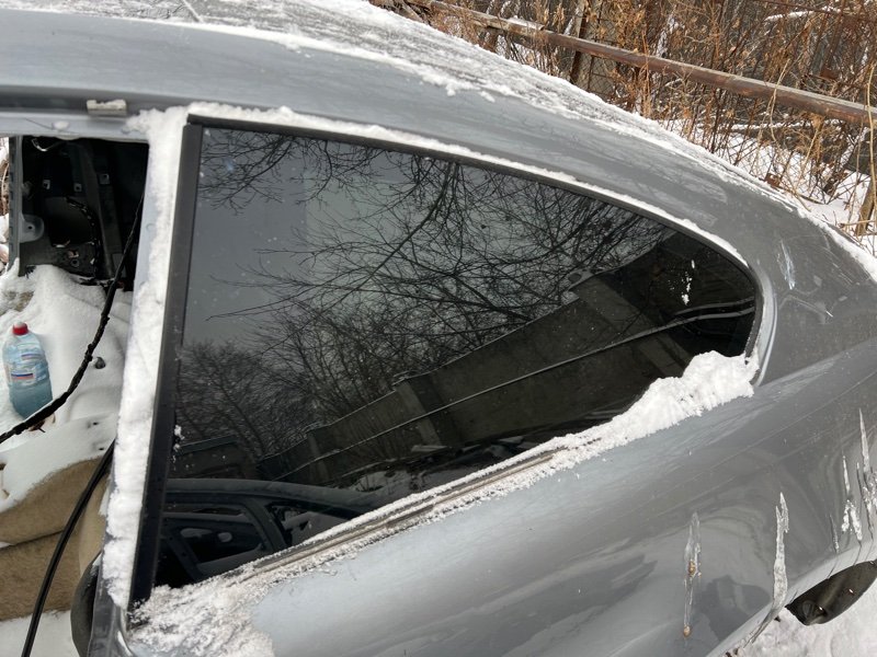 Стекло собачника левое BMW EH71 E63 N62 51367069221 контрактная