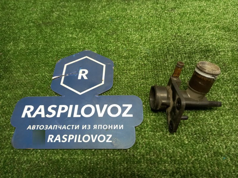 Горловина радиатора Mazda Biante CCFFW PE-VPS LF7T1517Y контрактная