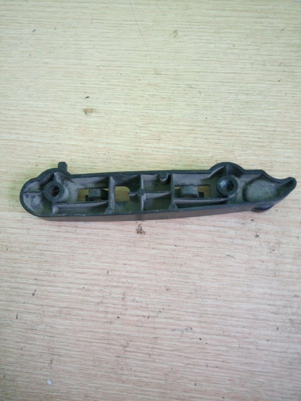 Кронштейн передний левый Land-Rover Evoque