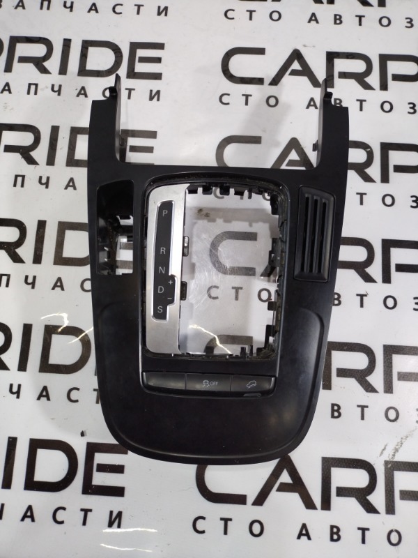 Декор салона Audi Q5 (б/у) Декор салона Audi Q5 (б/у)