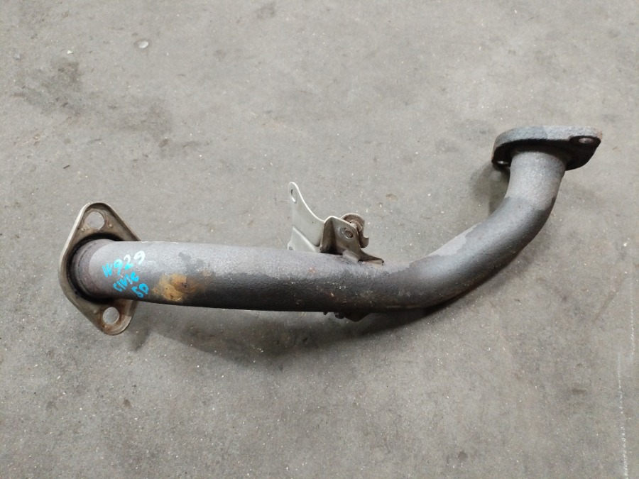 Приемная труба глушителя Honda Civic 8 5D 2006 FK2 R18A2 18210-SMG-E01 Б/У