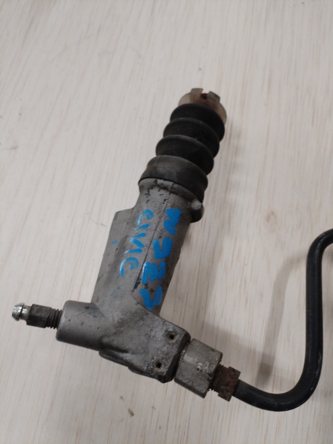 Рабочий цилиндр сцепления Civic 8 5D 2006 FK2 R18A2