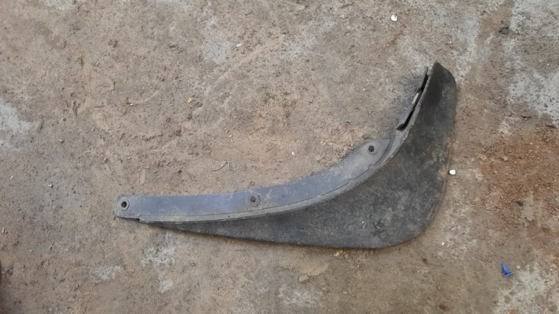 Брызговик задний левый Yeti