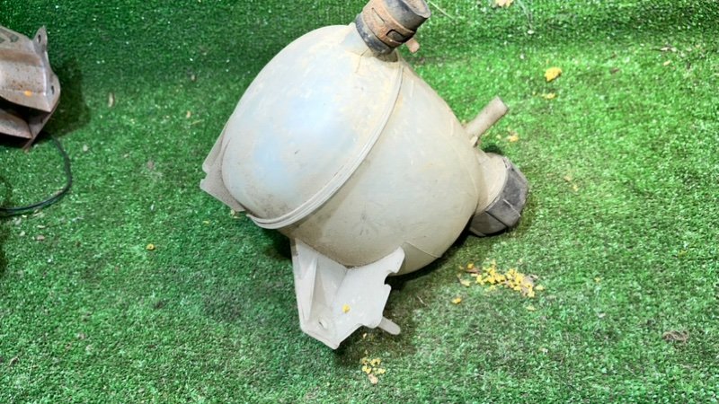 Бачок расширительный Logan