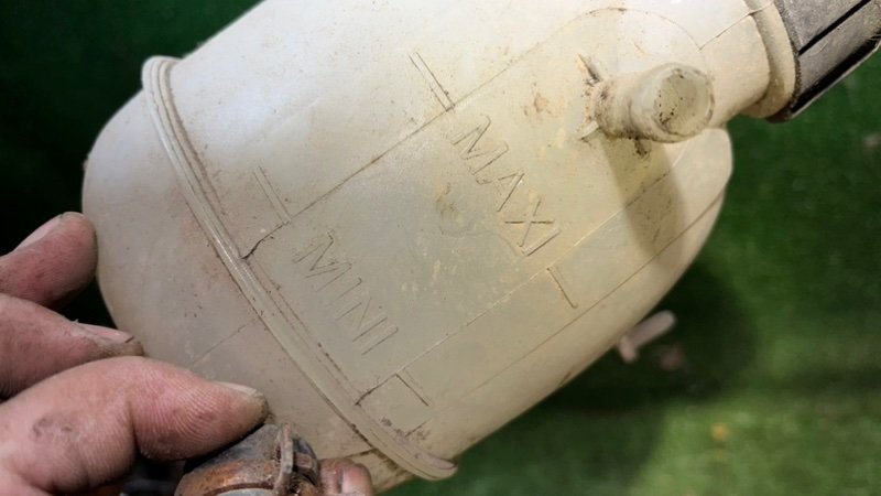 Бачок расширительный Logan