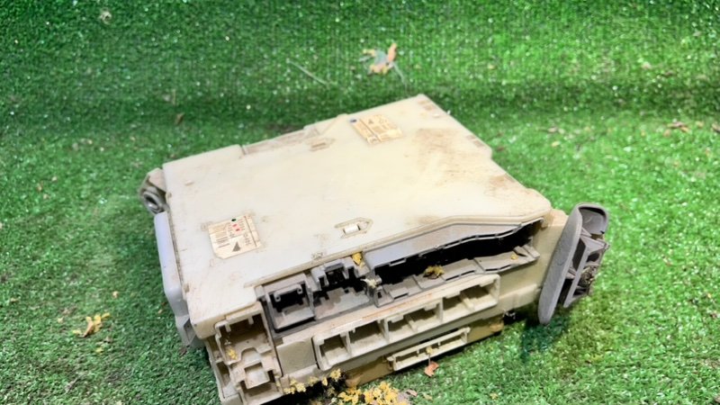 Блок предохранителей GS300 GRS190 3GRFSE