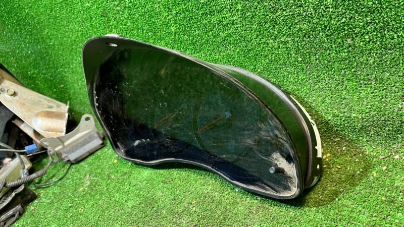 Панель приборов Legacy BL5 Панель приборов Legacy BL5