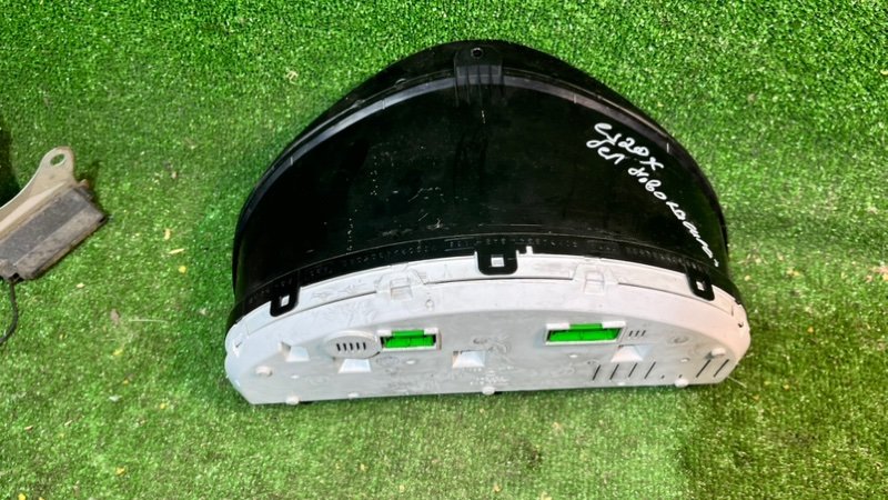 Панель приборов Legacy BL5 Панель приборов Legacy BL5