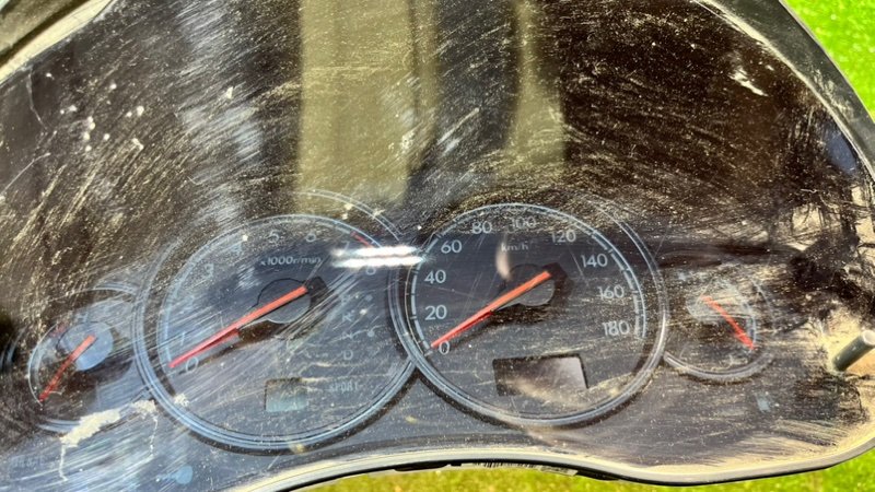 Панель приборов Legacy BL5 Панель приборов Legacy BL5