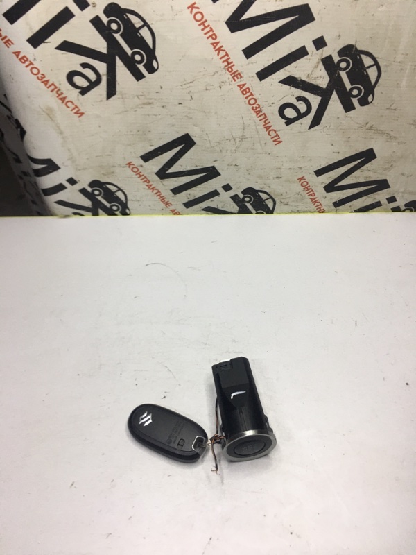 Запчасть кнопка пуска двигателя SUZUKI WAGON R MH23S K6A 3729082K00 контрактная Кнопка пуска двигателя SUZUKI WAGON R MH23S K6A 3729082K00 контрактная