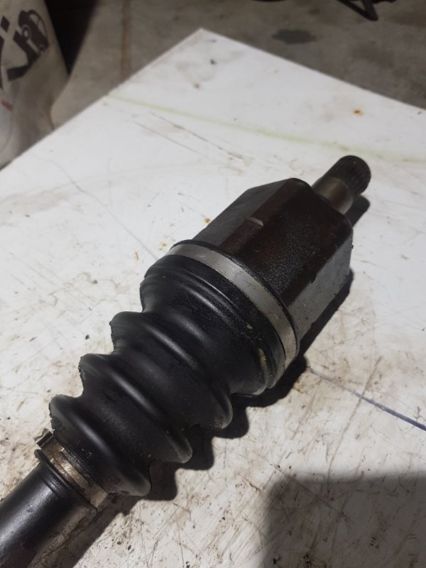 Привод передний левый A3 8P BVY