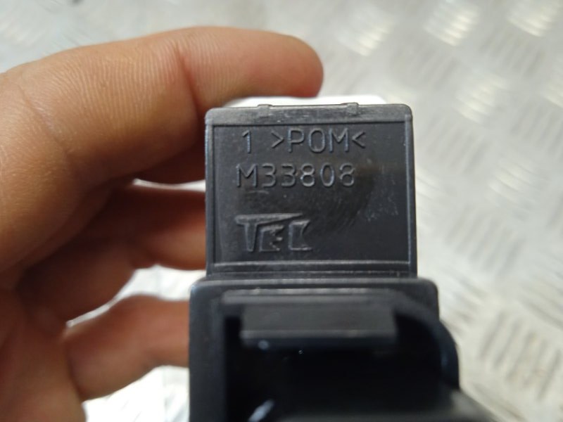 Кнопка аварийной остановки CR-V 2007 re5 N22A2