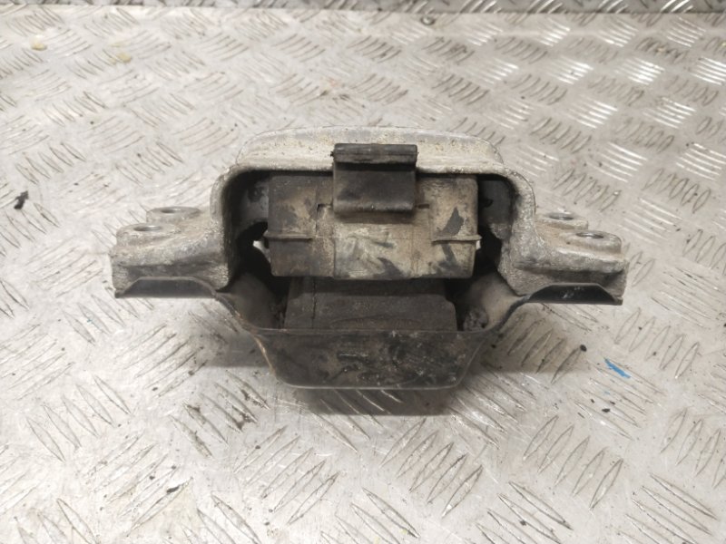 Подушка двигателя левая Volkswagen Caddy 2012 2KB CAYX 1K0199555M контрактная