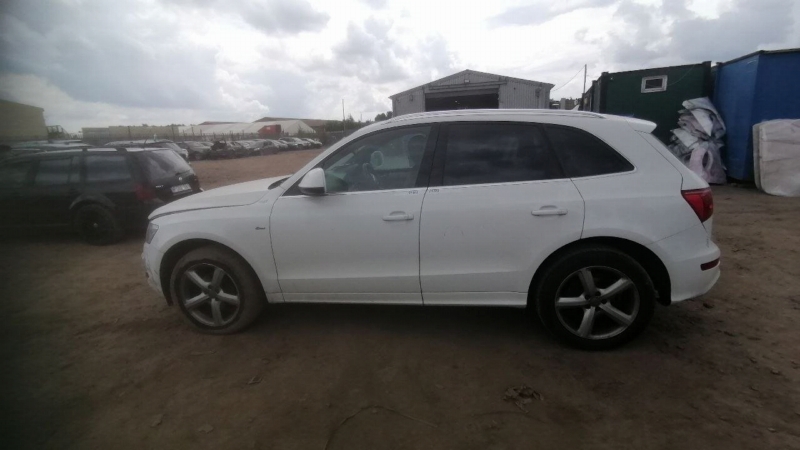 Балонник Q5 2010 8RB CAHA Балонник Q5 2010 8RB CAHA