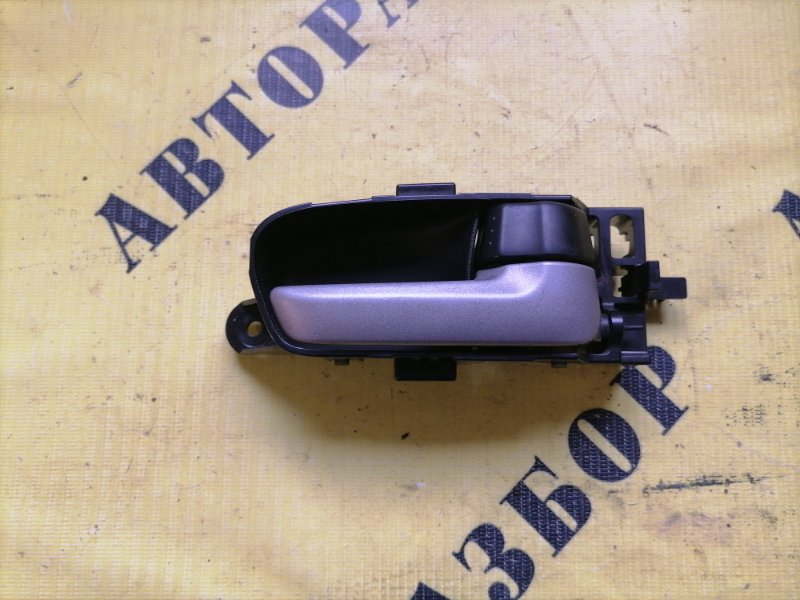 Ручка внутренняя двери передней правой Suzuki Grand Vitara 2006-2014 2.0 J20A 140 Л/С 2010