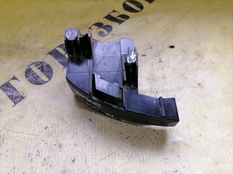 Кронштейн заднего бампера левый TOYOTA LAND CRUISER 200 2008-2021 2013 4.5 1vdftv 235л/с diesel turbo 5256360040 Б/У
