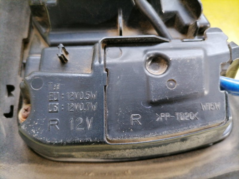 Фонарь задний правый внутренний LAND CRUISER 200 2008-2021 2013 4.5 1vdftv 235л/с diesel turbo