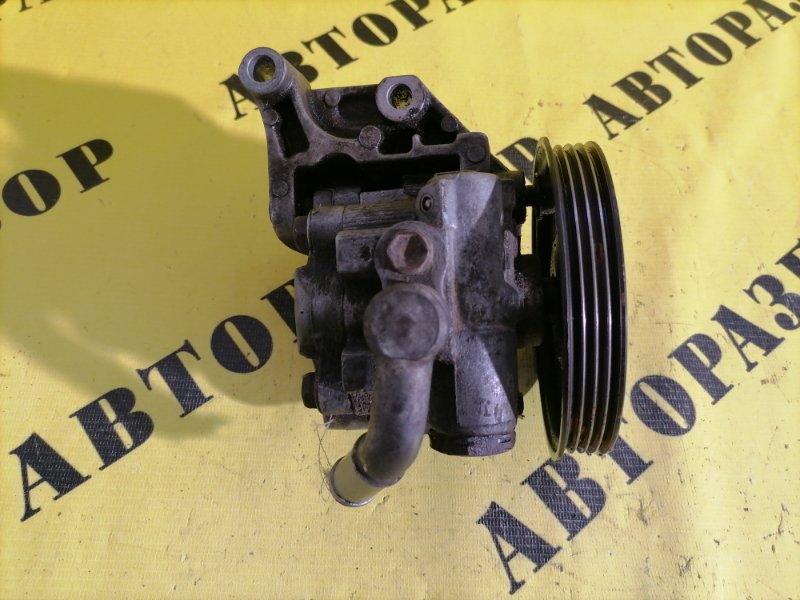 Насос гидроусилителя (ГУРа) CHEVROLET AVEO T300 2011-2015 2013 седан 1.6 F16D4 116 л/с 55568149 Б/У