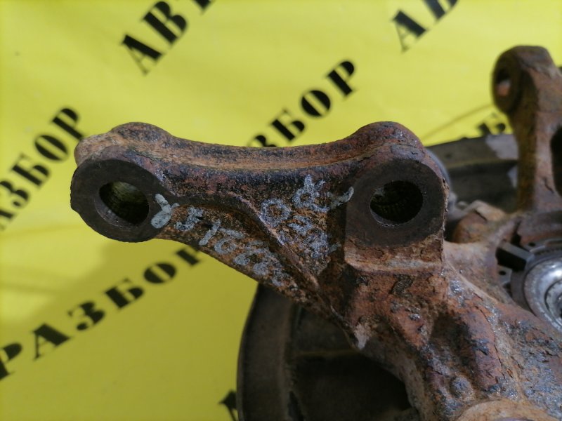 Кулак поворотный передний правый AVEO T300 2011-2015 2013 седан 1.6 F16D4 116 л/с