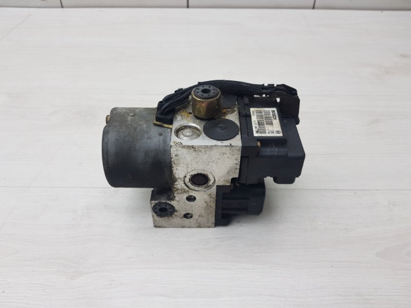 Блок abs Peugeot 406 (б/у) Блок abs Peugeot 406 (б/у)