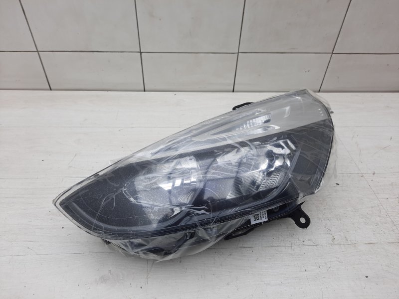 Фара левая Renault Clio 4 Фара левая Renault Clio 4