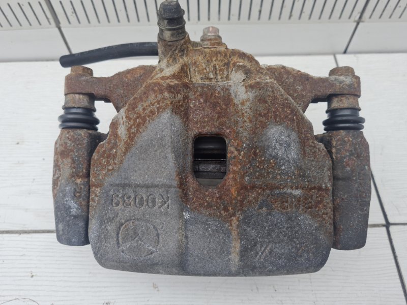 Суппорт передний правый 6 2016 GJ PY-VPS