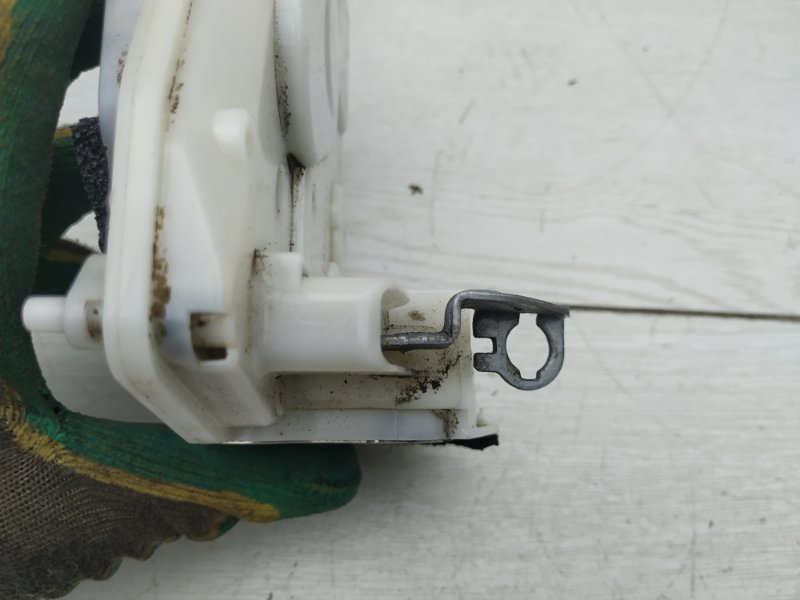 Замок двери задний левый 6 2016 GJ PY-VPS