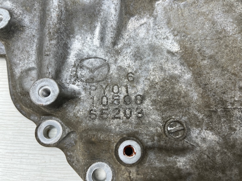 Крышка двигателя Mazda 6 GJ PY-VPS