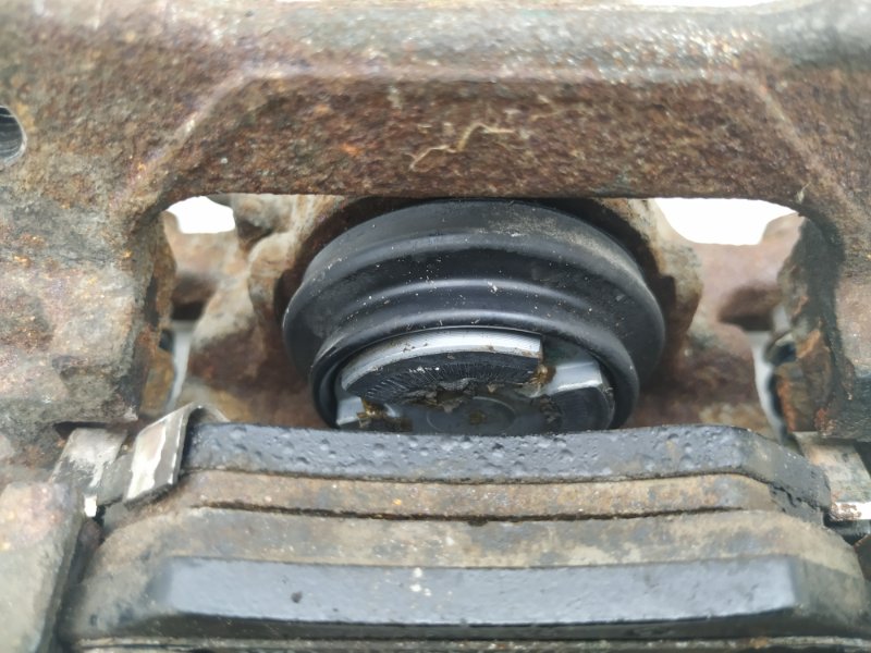 Суппорт задний левый 6 2016 GJ PY-VPS