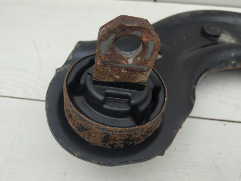 Рычаг задний правый 6 2016 GJ PY-VPS