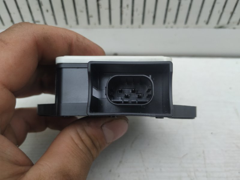 Датчик ускорения Land Rover Range Rover L322 448DT Датчик ускорения Land Rover Range Rover L322 448DT