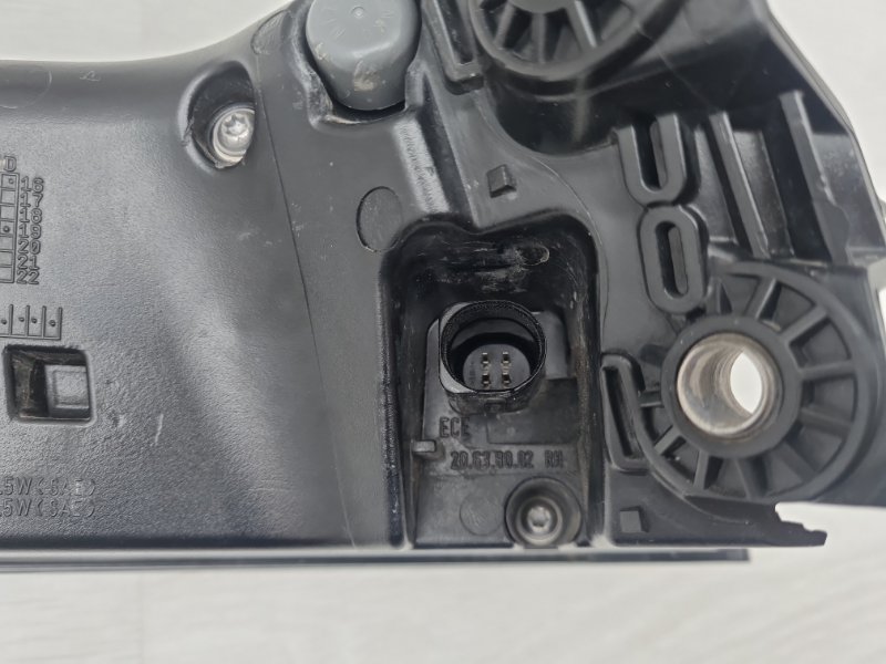 Фонарь правый Cayenne 2020 3