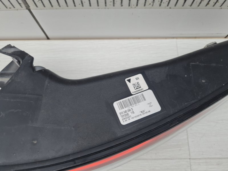 Фонарь правый Cayenne 2018 3